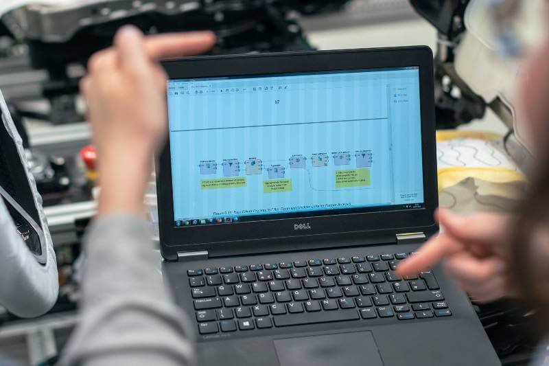 Real-Time Inventory Tracking for a Manufacturer Real-Time Inventory Tracking for a Manufacturer